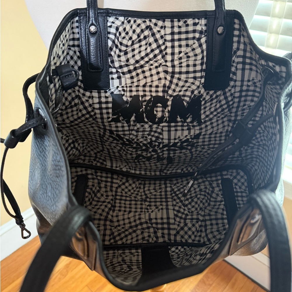 MCM Black Shoppers Tote - Picture 7 of 10